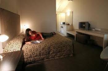 Epsom Motor Inn Окленд Экстерьер фото